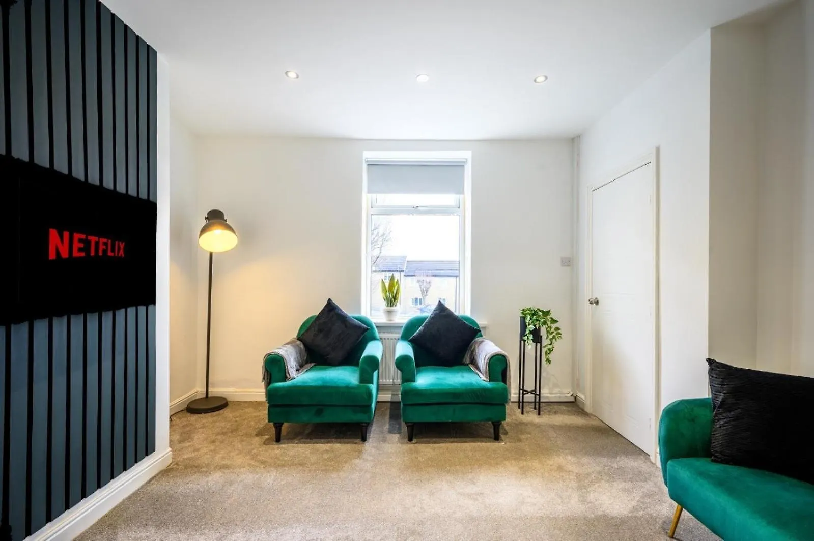 Home In West Yorkshire, Close To Leeds City Center, Sleeps 3! Batley